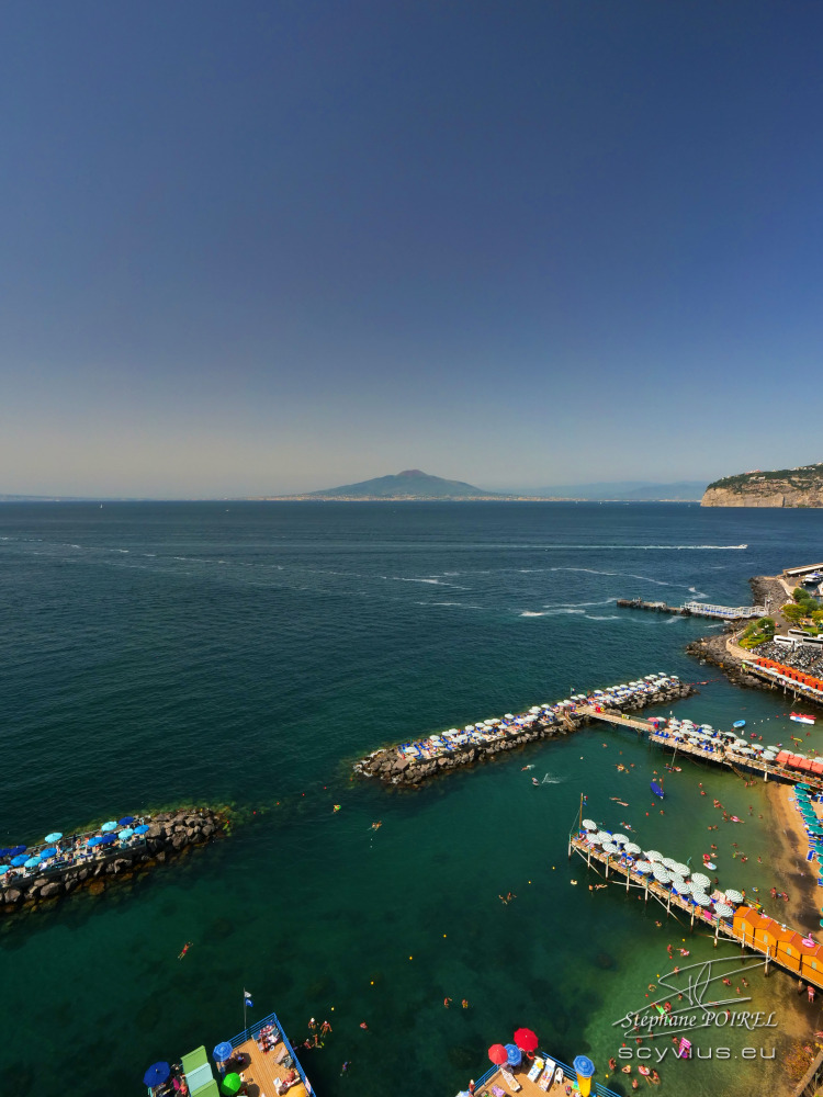 Le Vésuve depuis Sorrento