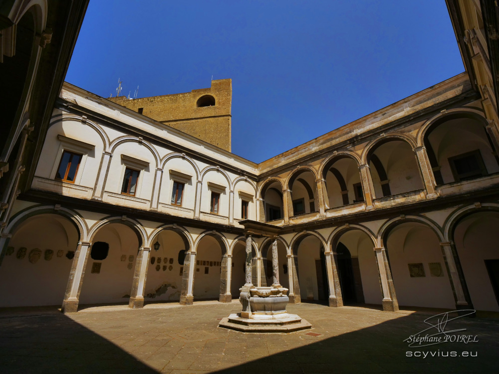 Patio du cloître San Martino
