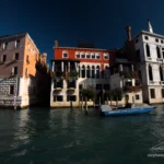 Rouge et rose sur le Grand canal