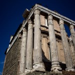 Photo temple d'Antonin et de Faustine à Rome