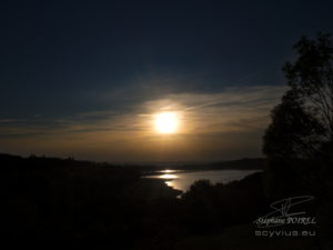 Photo du couché de soleil au lac de Saint Ferreol