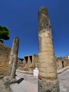 Colonnes à Herculanum
