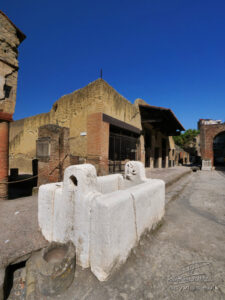 Fontaine à Herculanum